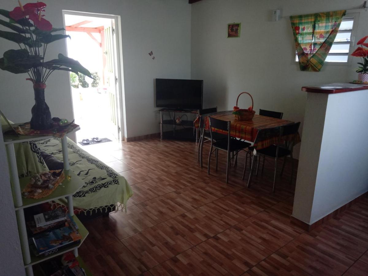 La Casa Binecha Avec Jacuzzi Βίλα Baillif Εξωτερικό φωτογραφία
