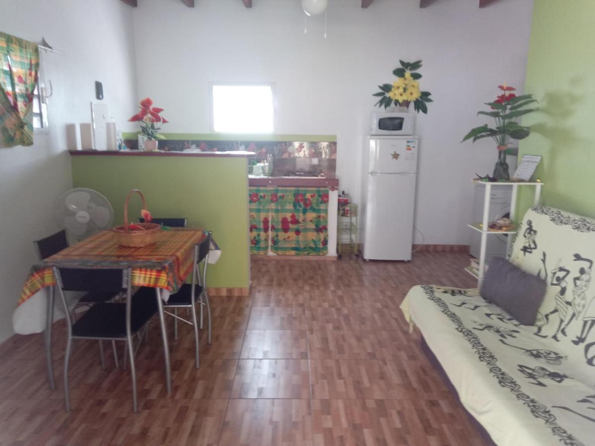La Casa Binecha Avec Jacuzzi Βίλα Baillif Εξωτερικό φωτογραφία